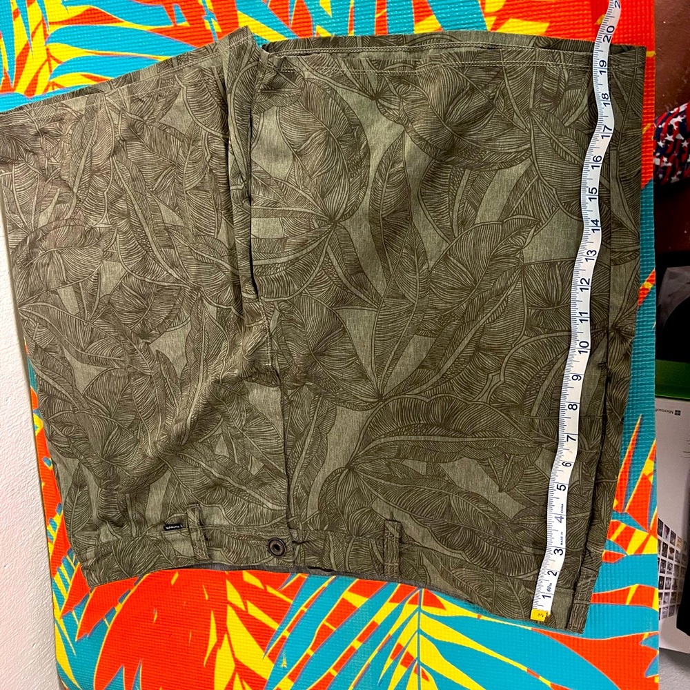 Hurley phantom shorts size 38